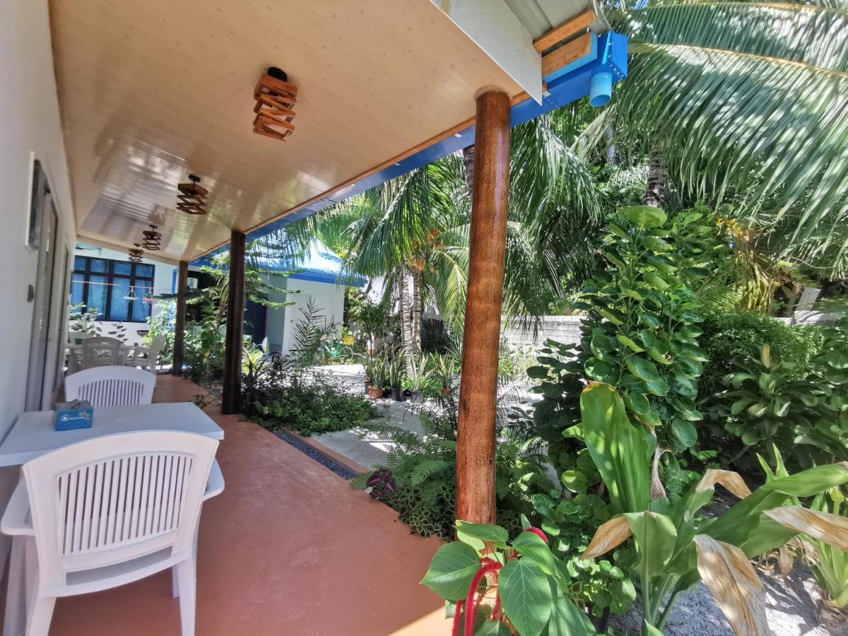 Blue Water Thoddoo Inn Экстерьер фото