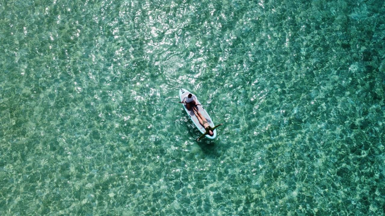 Blue Water Thoddoo Inn Экстерьер фото